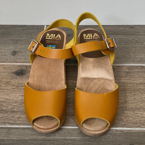 MIA Anja Mustard Clog Sandals Size 37 - Picture 2 of 9